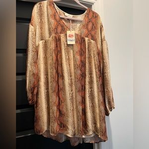 Entro-Boutique brand, snake skin print dress. Size Medium
